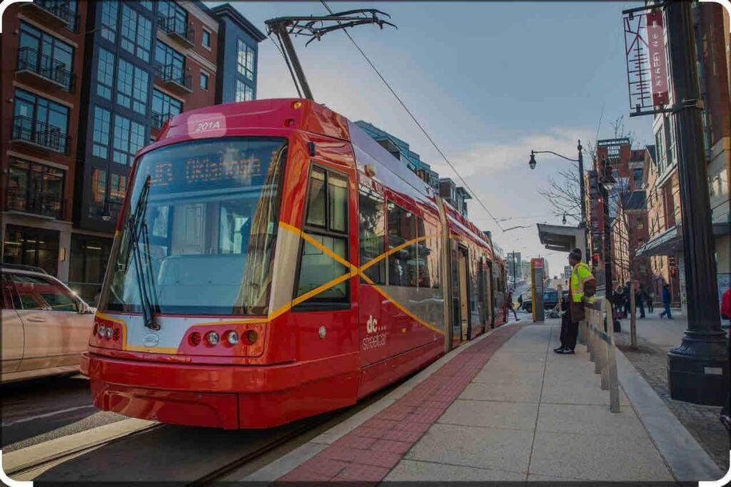 Brandnew Luxury Capitol Hill Apt! Near Free Trolly Holiday home